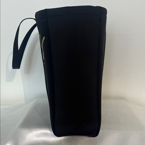 Victoria's Secret Insulated Bag - Picture 3 of 17